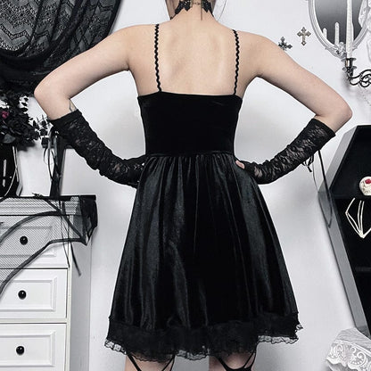 Gothic Lacing-up Lace-trimmed Velvet Short Dress Graduation Dress